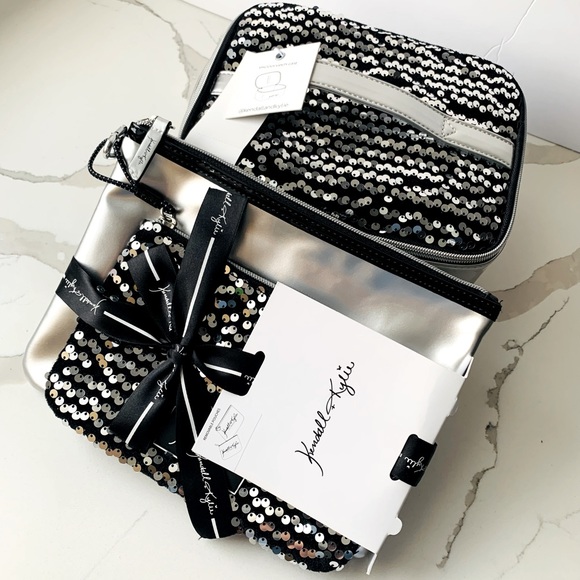 Kendall & Kylie Los Angeles 3 Pieces Makeup Bag Set - Picture 7 of 7
